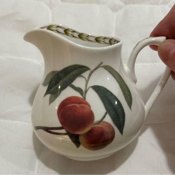 Fine bone China Queen’s (“Hookers Fruit”) creamer. Made in India - Picture 3 of 11